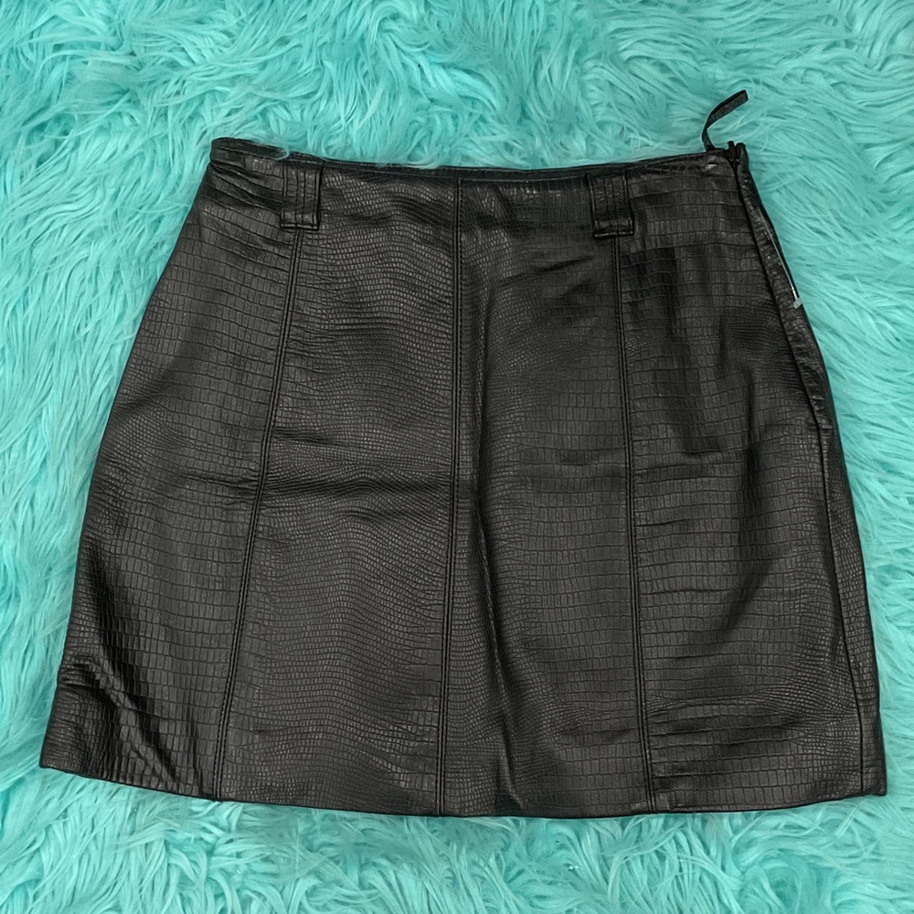 Wilsons Leather Black Croc-Embossed Mini Skirt
